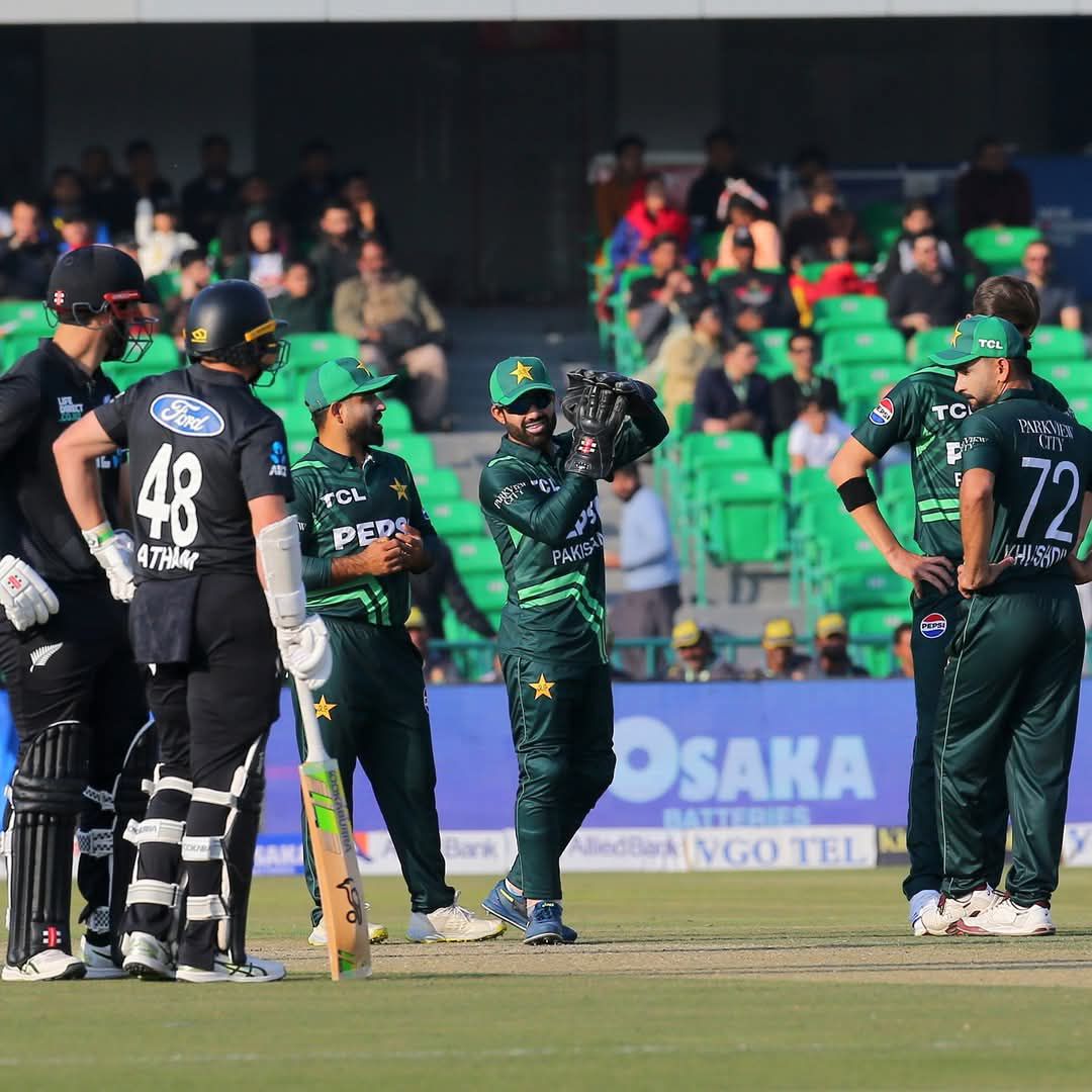 سہ ملکی سیریز، نیوزی لینڈ نے پہلے میچ میں پاکستان کو 78 رنز سے شکست دے دی