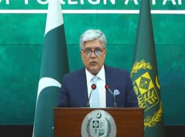 حکومت نے پاکستانی صحافیوں کے اسرائیل جانے سے متعلق رپورٹس کا نوٹس لے لیا