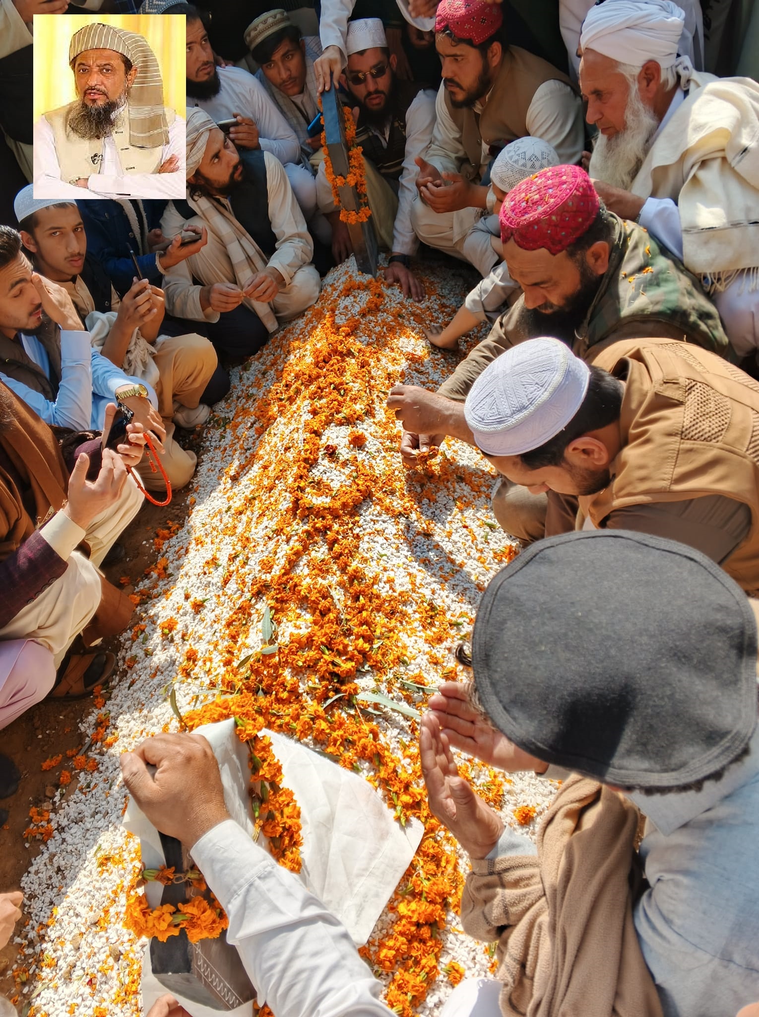 مولانا حامد الحق حقانی والد کے پہلو میں سپرد خاک 