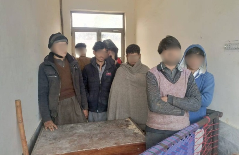 باجوڑ۔ مہنگے داموں گوشت فروخت کرنے پر 8 قصاب گرفتار