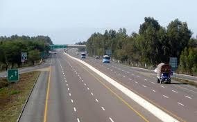 موٹروے پر سفر کرنے والے شہری ہوشیار 