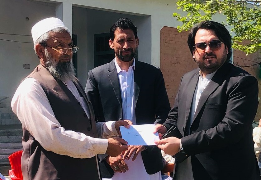 گورنمنٹ مڈل سکول تلے سلارزو باجوڑ میں سالانہ تقریب تقسیم انعامات کا انعقاد
