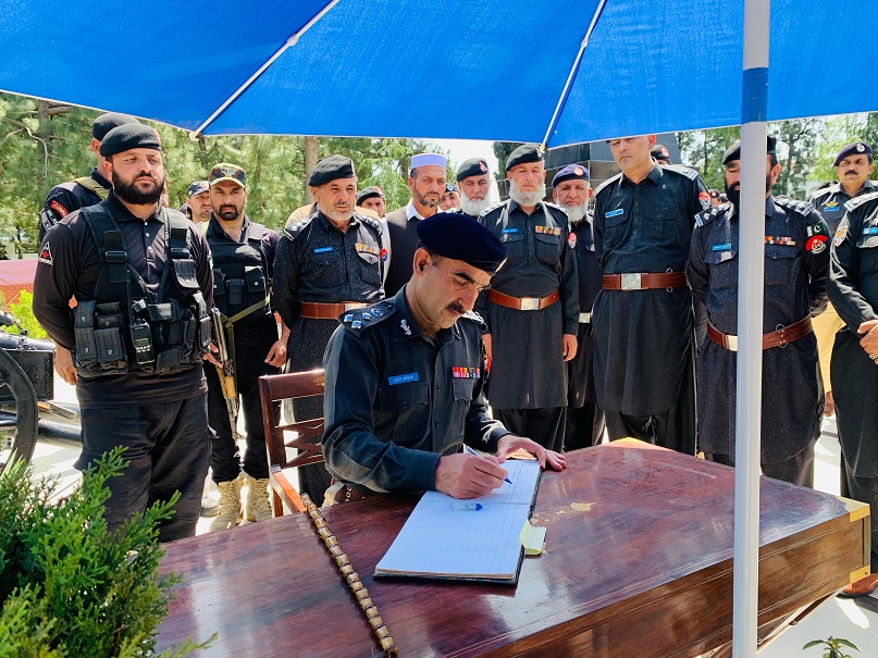  ڈپٹی انسپکٹر جنرل آف پولیس ملاکنڈ ڈویژن شیر اکبر خان کادورہ باجوڑ