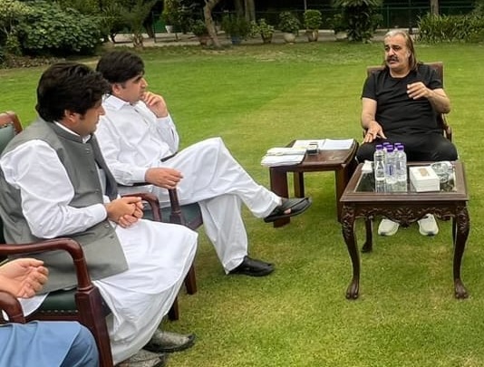 پشاور حیات آباد  قبرستان کی جگہ مختص کرنے سے متعلق جاری کردہ احکامات کا جائزہ 