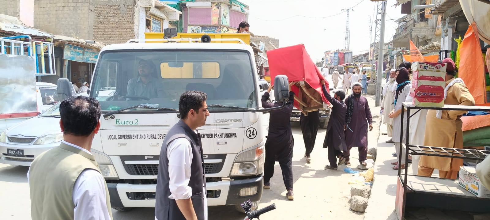 ناواگئی بازار میں غیر قانونی تجاوزات کے خلاف آپریشن