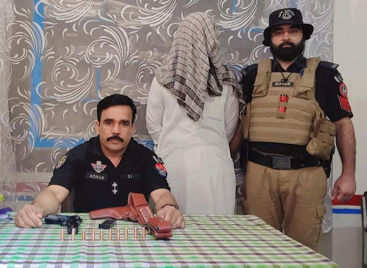 پشاور۔شادی کی تقریب میں فائرنگ میں ملوث ملزم گرفتار، اسلحہ برآمد