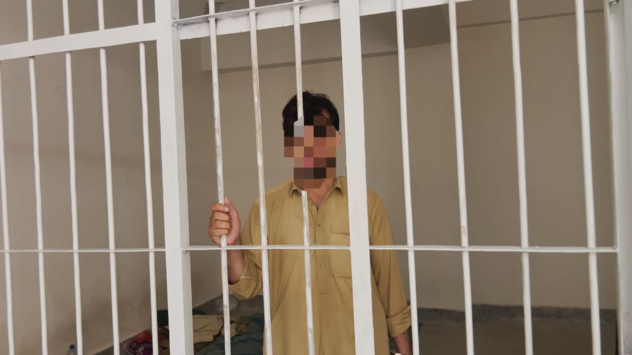 تیمرگرہ پولیس کی بڑی کارروائی – بھاری مقدار میں شراب اسمگل کرنے کی کوشش ناکام بنادی