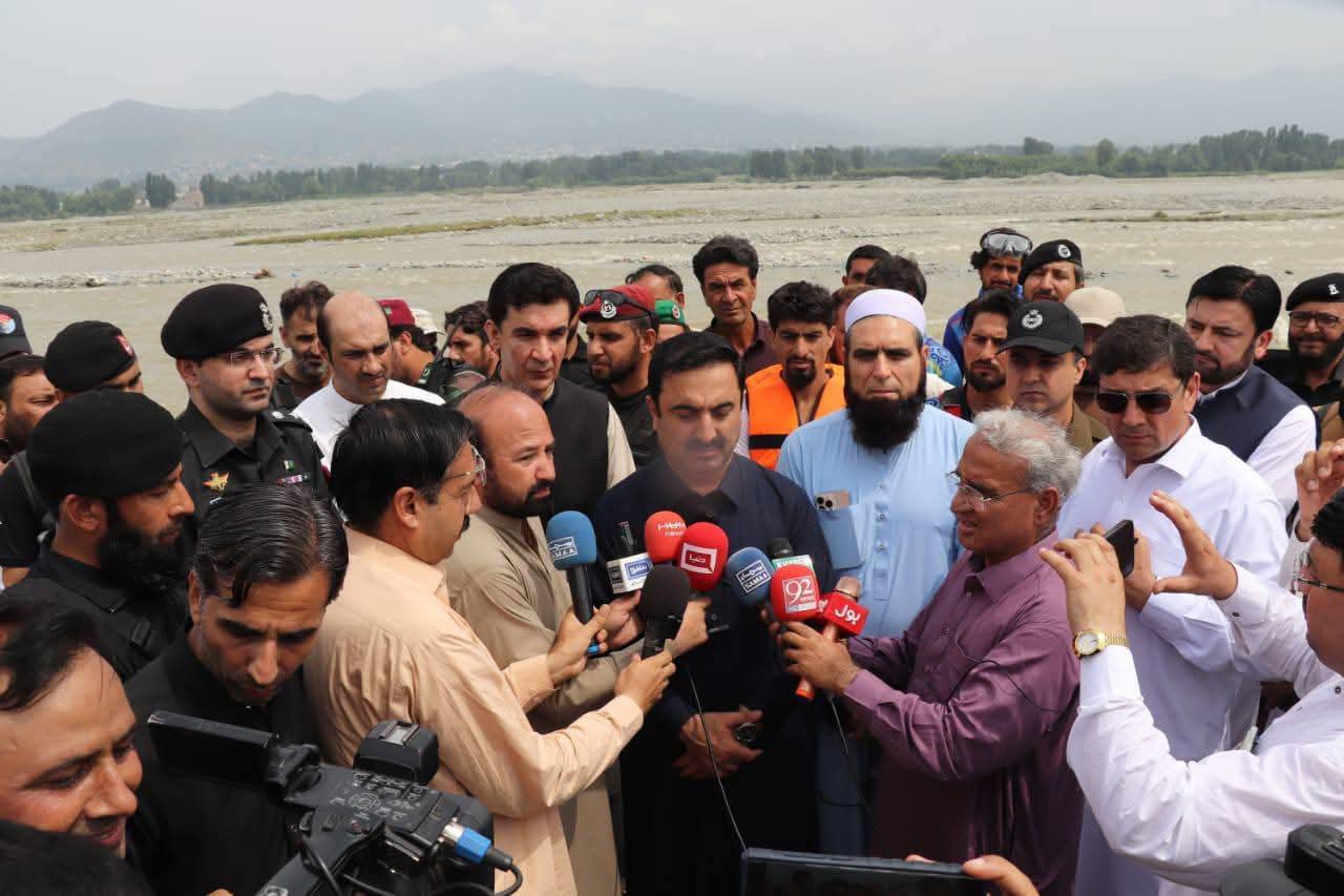 سوات / چیف سیکرٹری خیبرپختونخوا شہاب علی شاہ کا اچانک سوات کا دورہ