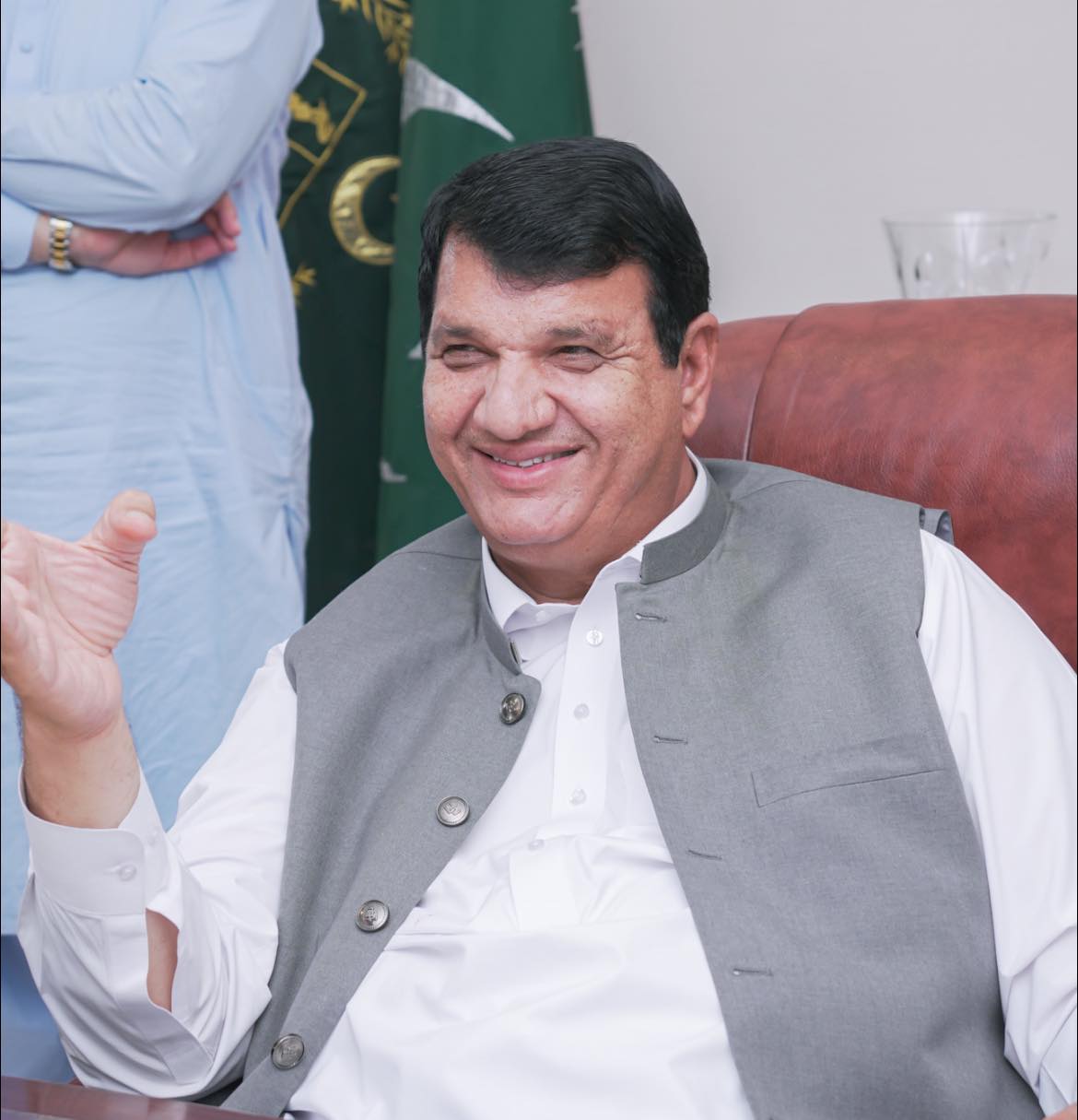 ایف سی آر واپس نہیں لا رہے۔ امیر مقام