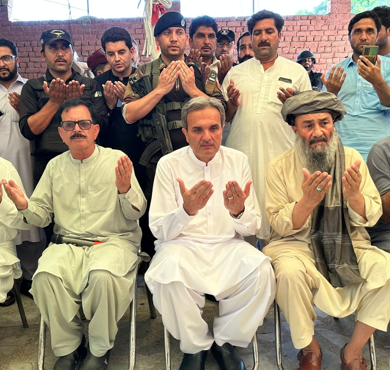 سابق وزیراعلیٰ خیبرپختونخوا امیرحیدرخان ہوتی کی باجوڑ آمد