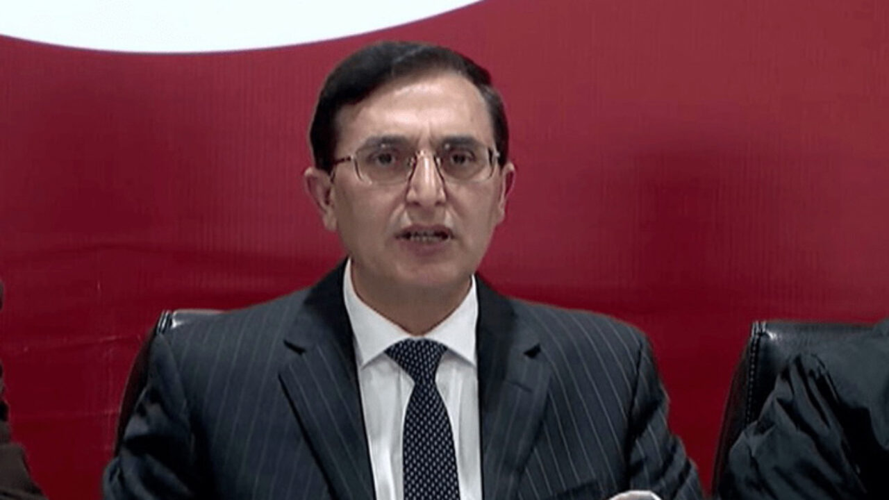 مذاکرات کا وقت ختم ، اب وہی ہو گا جو خان کہے گا۔بیرسٹر گوہر