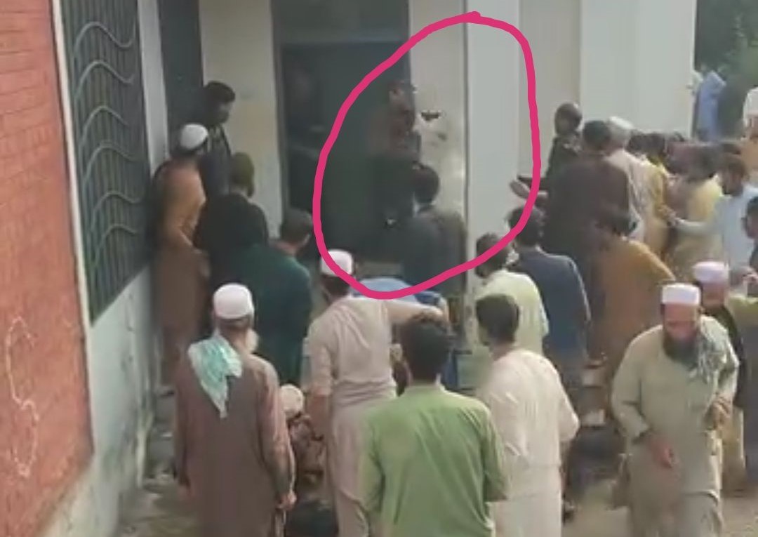 باجوڑ آئی ڈی پیز کے ساتھ نارواسلوک کرنے پر پولیس اہلکار کو معطل کر دیا