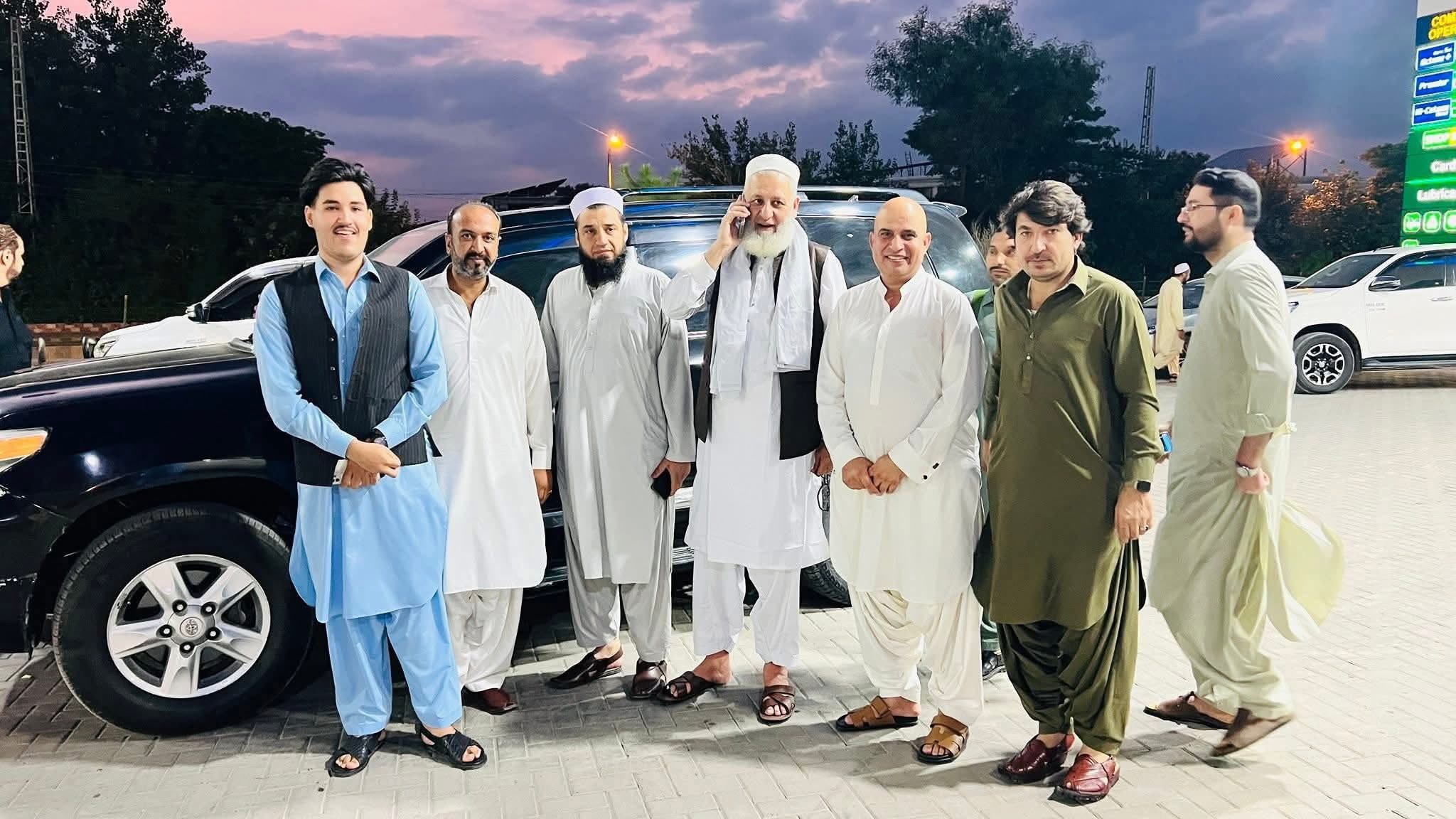 قبائلی رہنما ملک نصیر احمد کوکی خیل کو کئی مہینوں کی قید کے بعد رہا کر دیا گیا۔