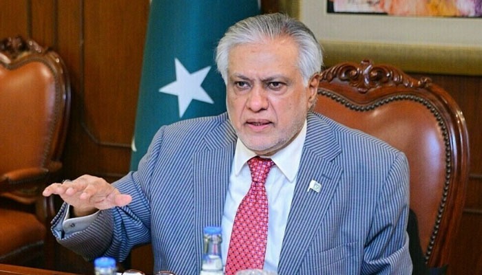 بھارت سے مذاکرات برابری کی بنیاد پر ہو سکتے ہیں: اسحاق ڈار