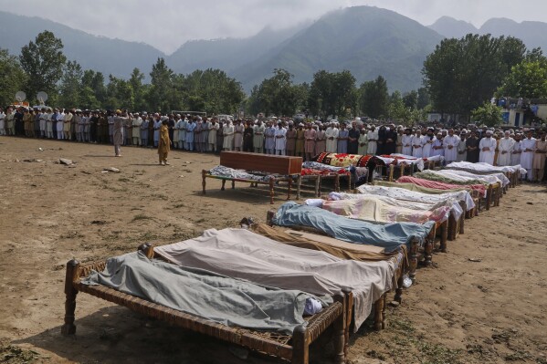 بونیر میں 19 افراد کی شہادت سربراہ بھی صدمے سے چل بسا