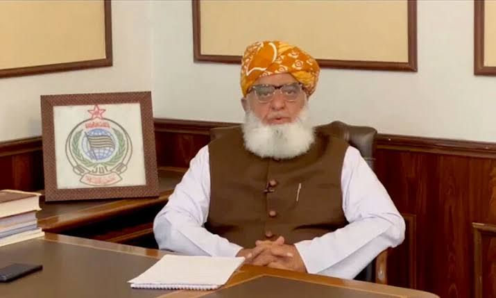سیلاب قدرتی آفت ہے جس سے نجات کیلئے رجوع الی اللہ کی سخت ضرورت ہے، مولانا فضل الرحمان 
