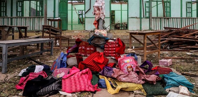 میانمار میں فوج کا سکولوں پر فضائی حملہ 19 طلبہ ہلاک۔