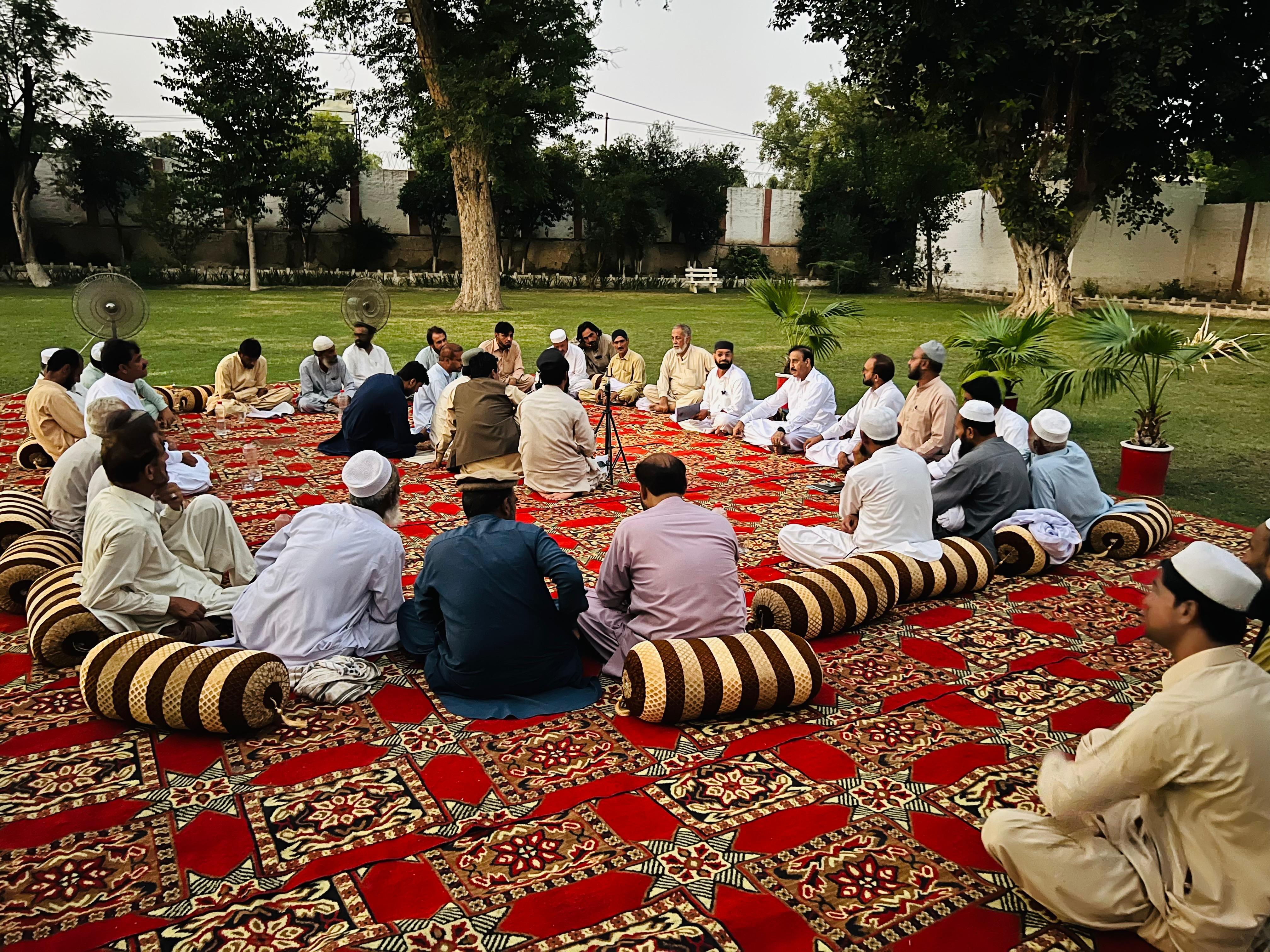 بنوں: ڈی آئی جی بنوں ریجن سجاد خان کے زیرِ اہتمام مشاعرے کا انعقاد