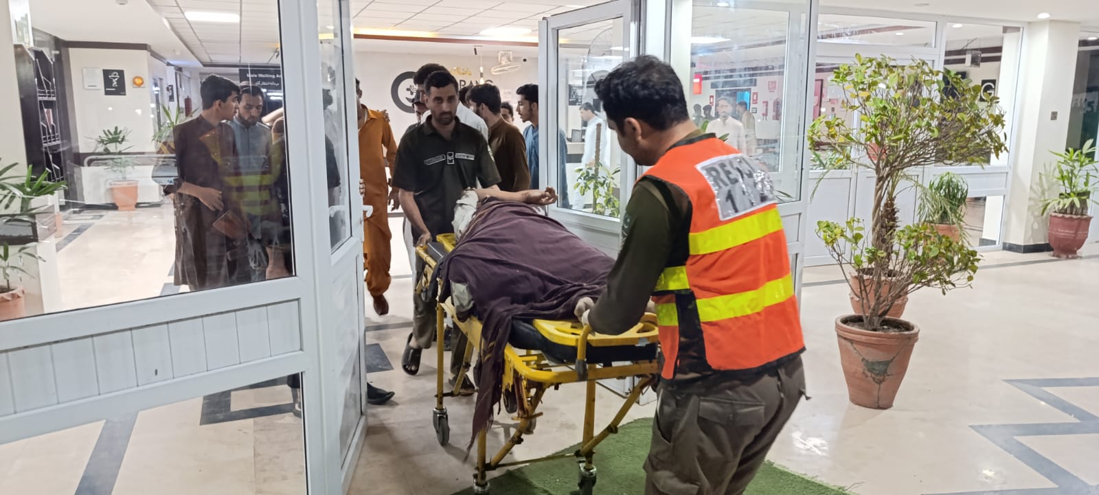 ملاکنڈ میں ٹریفک حادثے کے نتیجے میں 6 افراد زخمی ہوگئے
