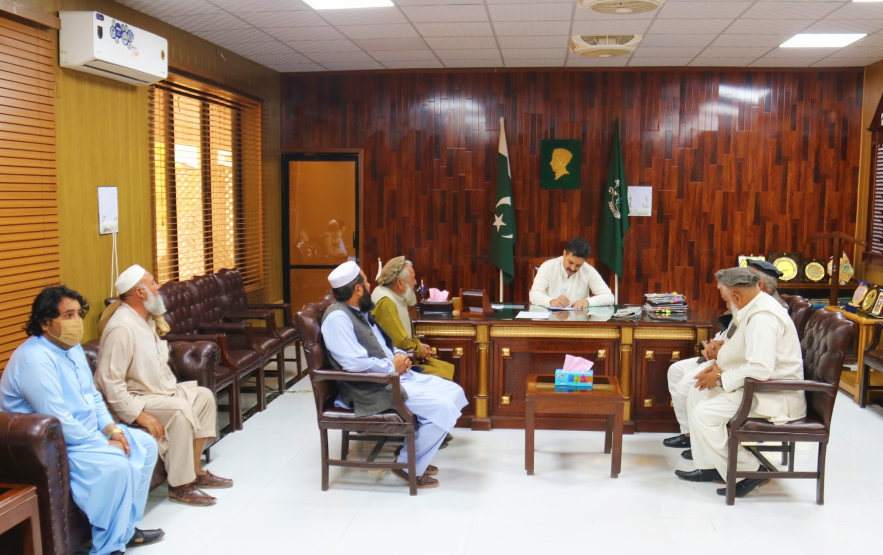 ضلعی انتظامیہ عوامی مسائل کے حل کیلئے دن رات کوشاں ہیں۔ڈی سی شاہد علی 