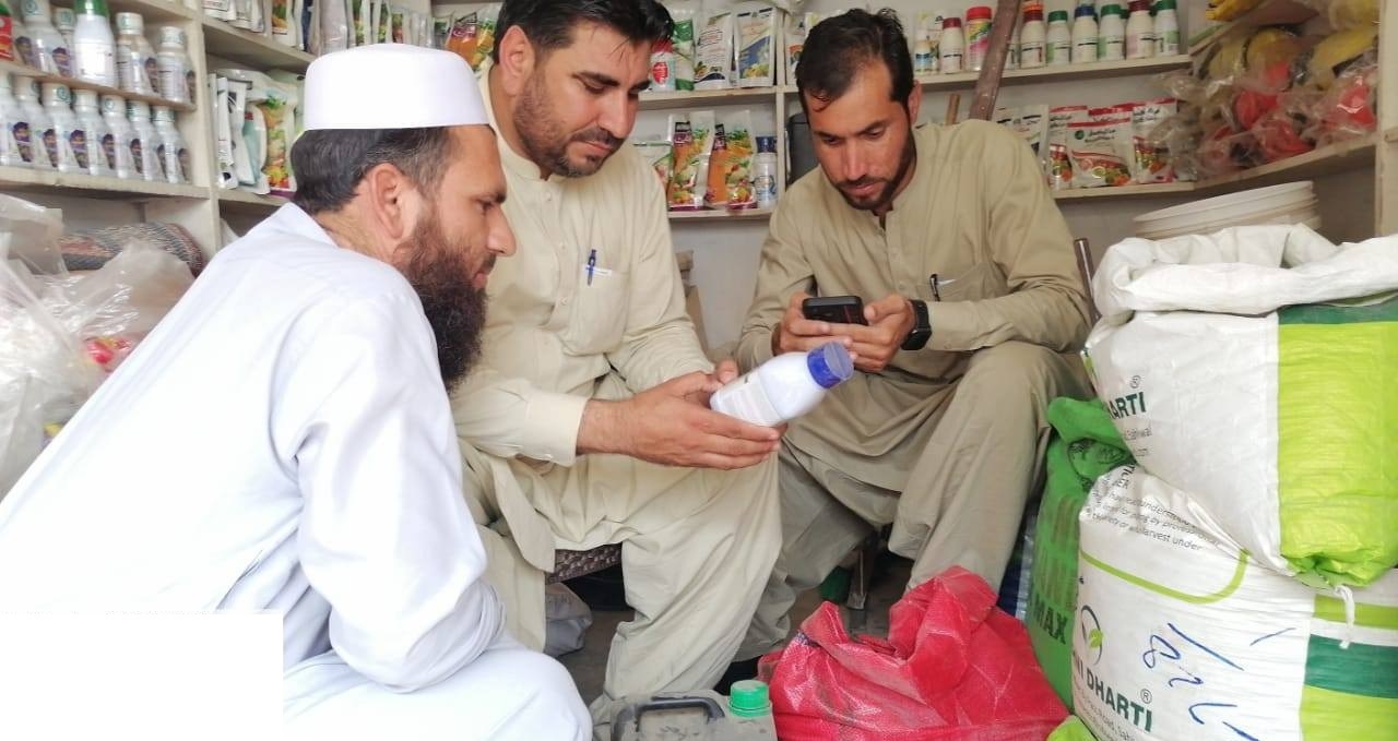 باجوڑ۔غیر رجسٹرڈ زرعی ادویات کے خلاف محکمہ زراعت باجوڑ کی  کارروائی