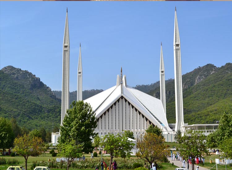 فیصل مسجد میں نامناسب لباس اورویڈیوبنانے پرپابندی کی درخواست دائر۔