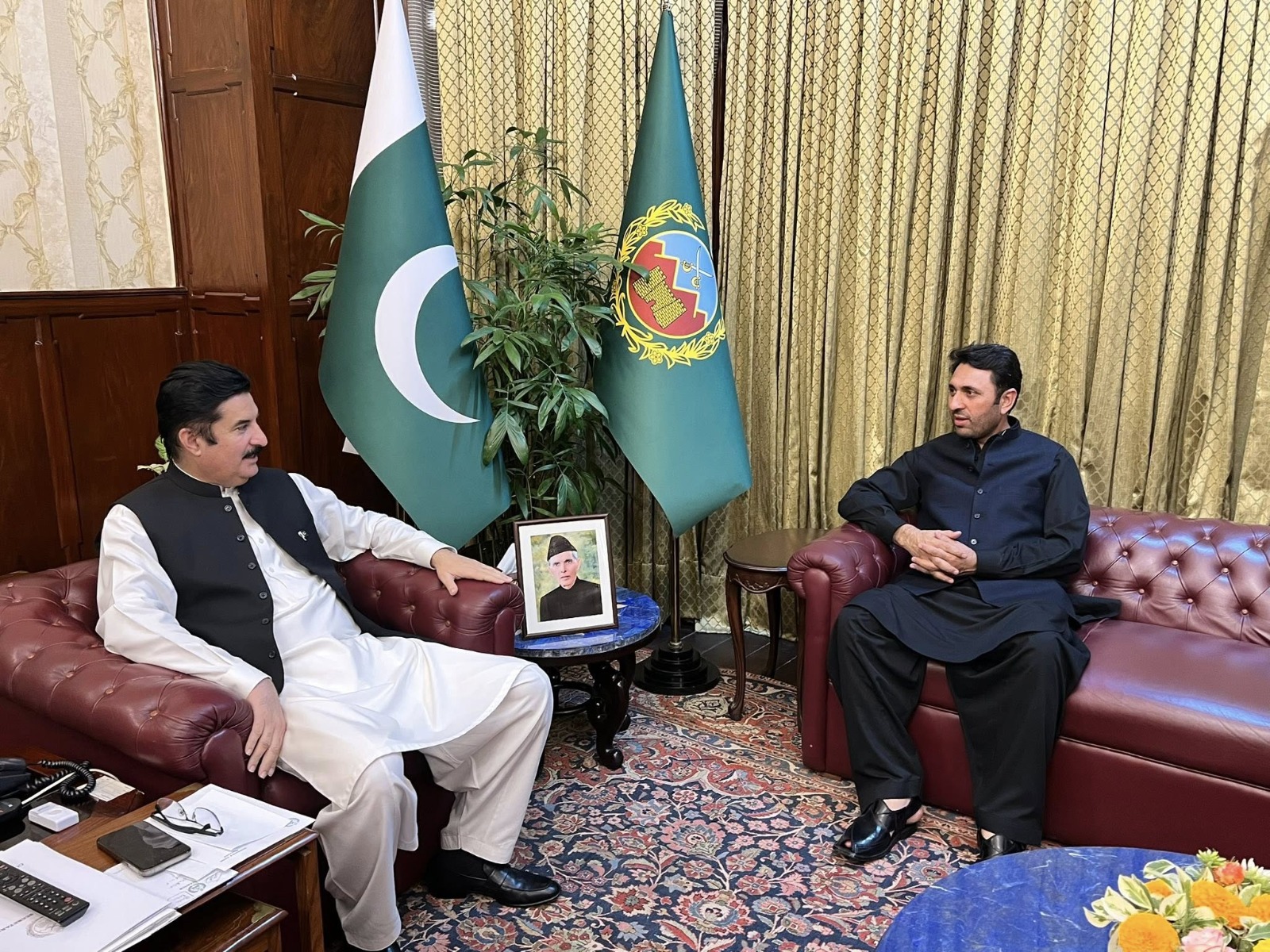 ایم پی اے نثار باز کی گورنر خیبرپختونخوا کے ساتھ باجوڑ کے کشیدہ صورتحال پر ملاقات