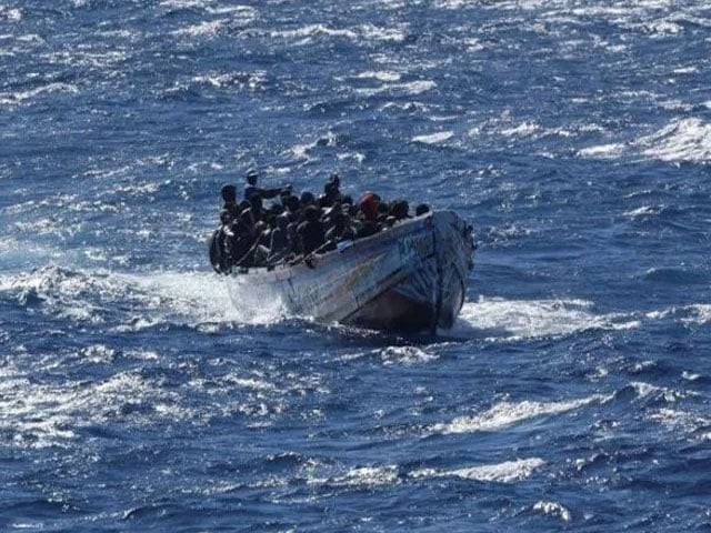 مالٹا اور اٹلی کے درمیان ایک کشتی الٹنے سے 20 تارکینِ وطن  لاپتہ۔