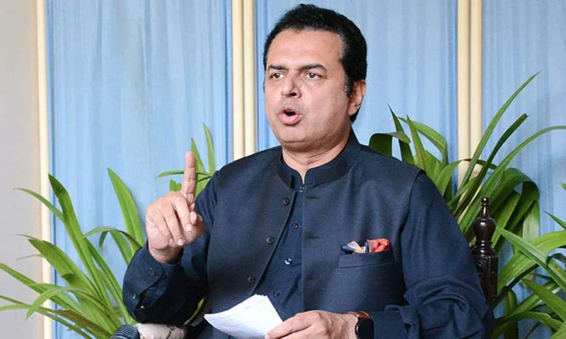 وزیر اعظم چائے میں چینی کا بھی حساب رکھتے ہیں، طلال چوہدری۔