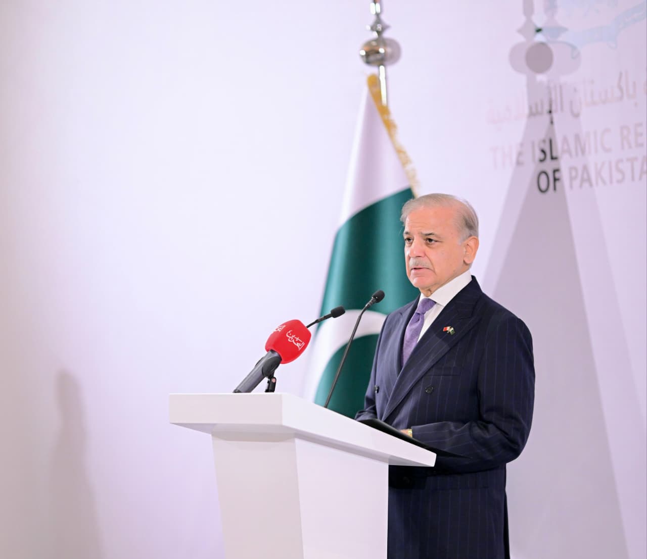 وزیراعظم نے لندن میں طبی معائنہ کروانے کے بعد قیام بڑھانے کا فیصلہ کرلیا