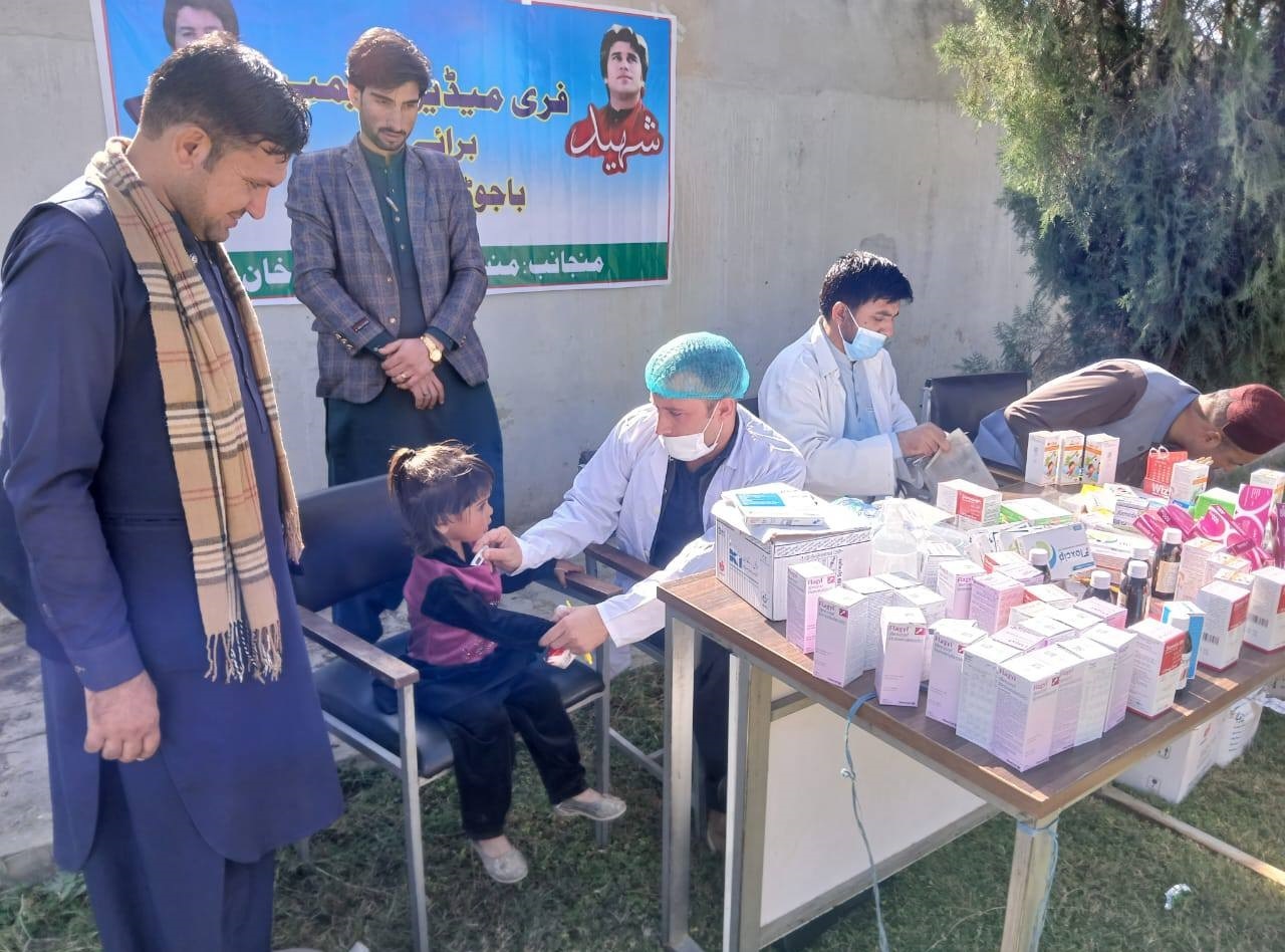 منسٹر مبارک زیب خان کے جانب سے متاثرین کیلئے فری میڈیکل کیمپ کا انعقاد