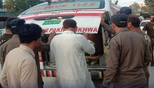 چارسدہ: پشاور روڈ پر گھر  کی چھت گرنے سے خاتون جاں بحق ،بچہ شدید زحمی 