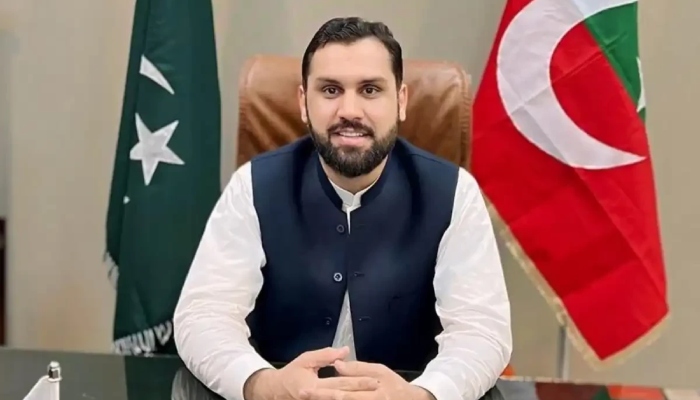 مینا خان آفریدی کو اعلیٰ تعلیم کا اضافی قلمدان بھی تفویض، نوٹیفیکیشن جاری 