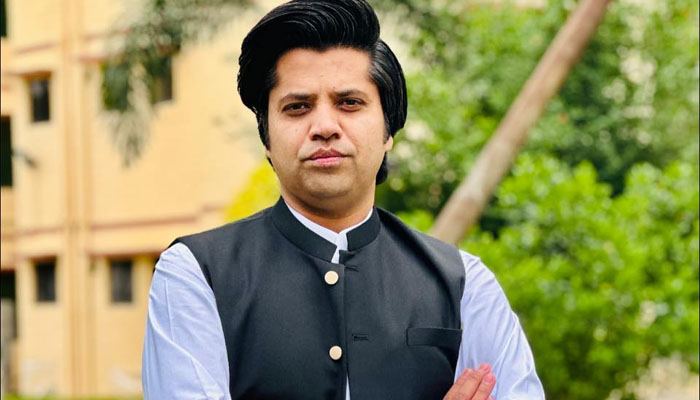 مذاکرات صرف دو صورتوں میں ممکن ہیں، نئے انتخابات ہوں یا پی ٹی آئی کا مینڈیٹ بحال ہو، شفیع جان 