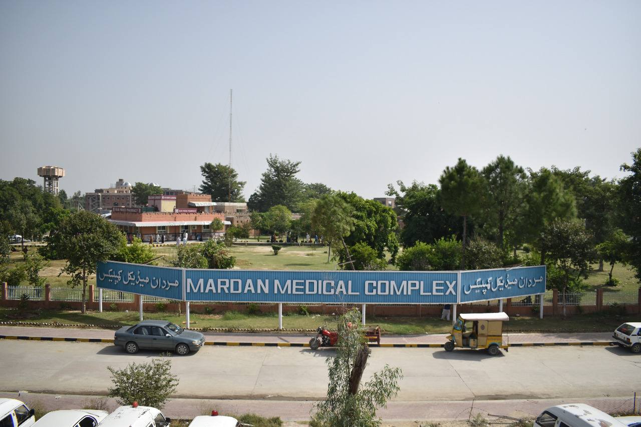 مردان میڈیکل کمپلیکس کی انتظامیہ نے مریضوں کے ٹیسٹ مفت کرنی کا فیصلہ کرلیا