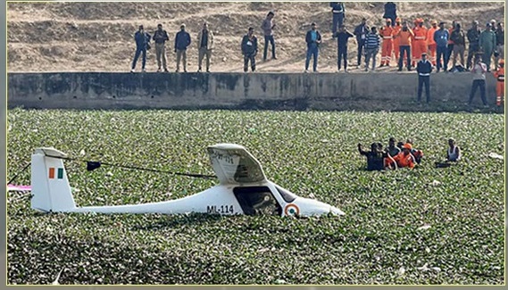 بھارتی فضائیہ کا ایک اور تربیتی طیارہ تالاب میں گر کر تباہ