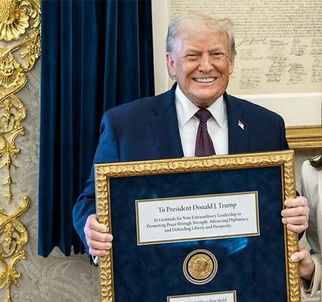 وینزویلا کے اپوزیشن رہنما نے اپنا نوبل انعام ٹرمپ کو دیدیا