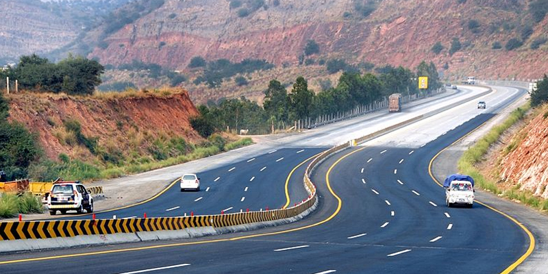 دیر موٹر وے صوبائی وسائل سے تعمیر کرانے کا فیصلہ