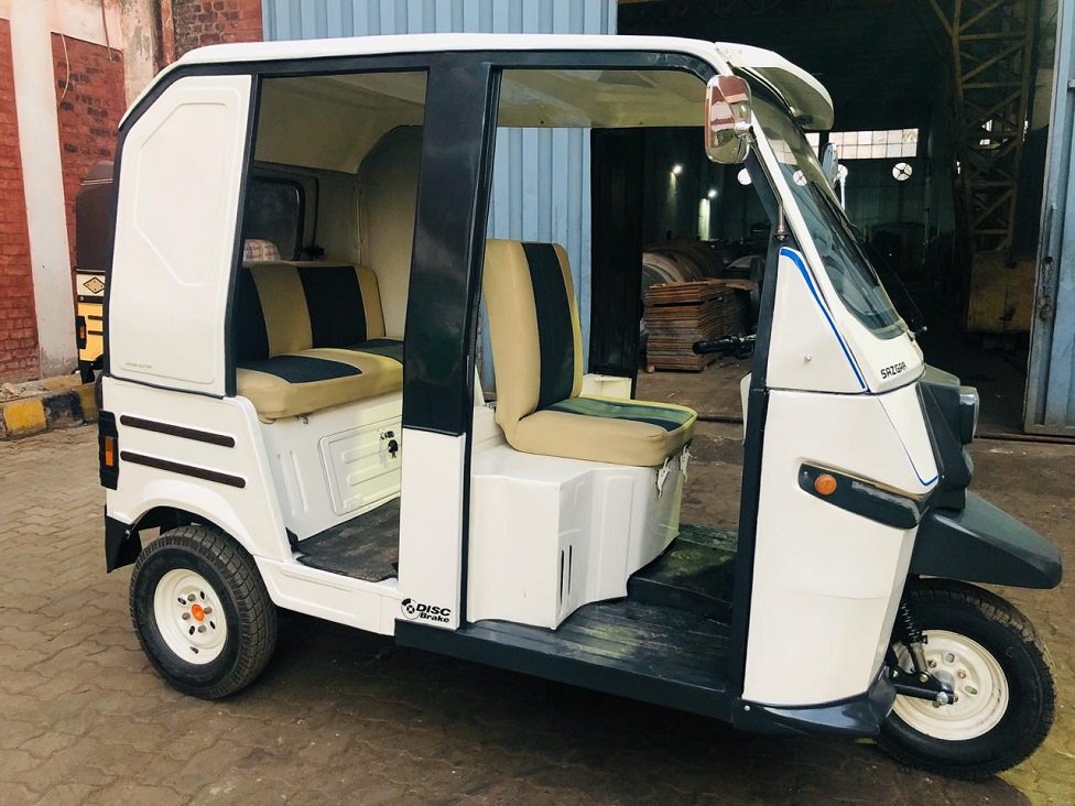 پشاور میں 10,000 الیکٹرک رکشے متعارف کرانے کا منصوبہ