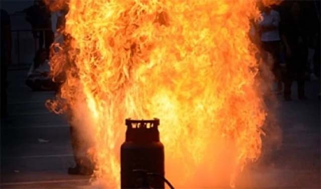 گیس لیکج کے باعث چھ افراد بےہوش، ایک شخص موقع پرجاں بحق