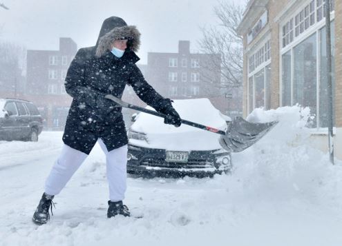 امریکا کی کئی ریاستیں تباہ کن برفانی طوفان سے دوچار ،ایمرجنسی نافذ کردی گئی ۔