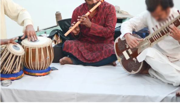 بلند آواز ساؤنڈ سسٹم اور موسیقی محفل  پر چھاپہ 18 ملزمان گرفتار