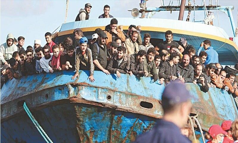 یورپ نے ایک بار پھر 53 افراد کی جان لے لی،لیبیا کے ساحل پر کشتی الٹے سے 53 افراد جان بحق