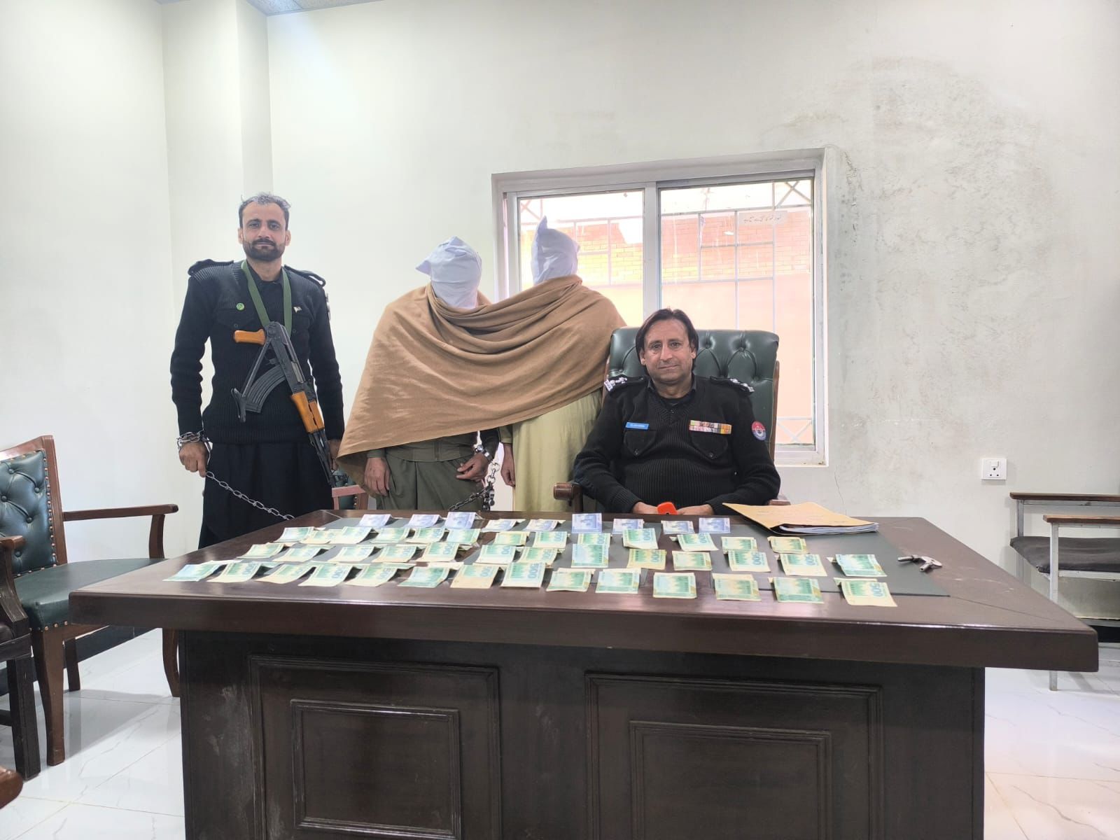 باجوڑ۔ سنیچنگ میں ملوث تین روکنی گروہ گرفتار، مالمسروقہ نقدی 32 ہزار روپے برآمد