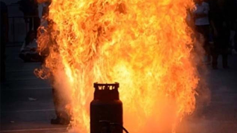 گیس لیکج کا المناک واقعہ ، پیش امام اہلیہ اور بچے سمیت جانحق