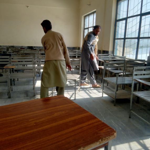 باجوڑ میں تعلیمی اداروں کی کھلنے سے پہلے صفائی ستھرائی کا کام جاری بچوں کا استقبال پھولوں اور چاکلیٹس سے ہوگا