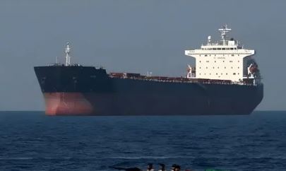 آبنائے ہرمز میں بڑی پیش رفت: یوآن میں ادائیگی پر پاکستانی آئل ٹینکر کو راستہ مل گیا