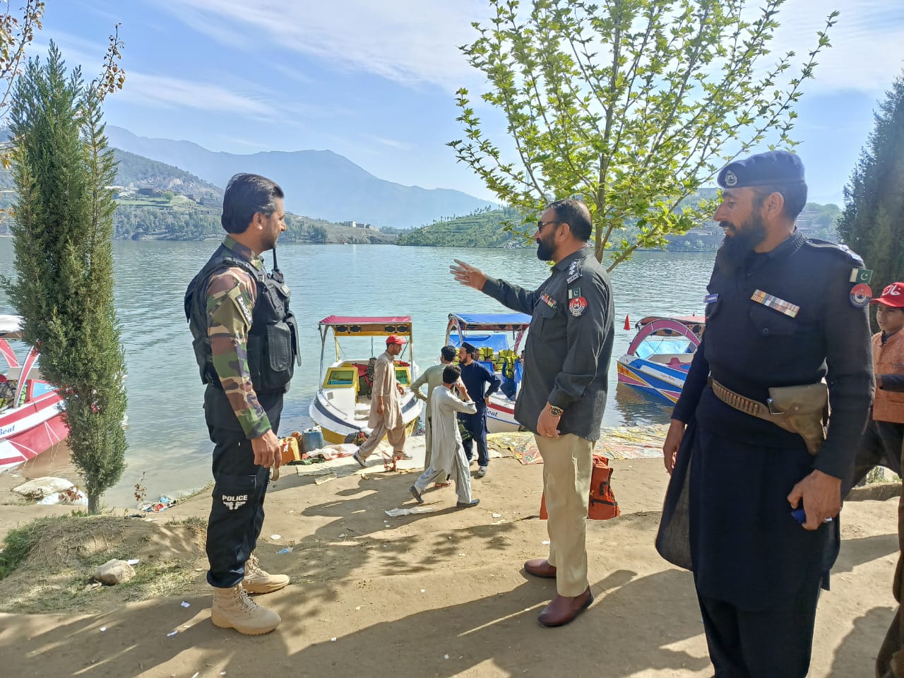 باجوڑ۔ عیدالفطر کے دوسرے روز بھی ضلعی پولیس عوام کی جان و مال کے تحفظ کیلئے الرٹ، سیکیورٹی کے فول پروف انتظامات جاری