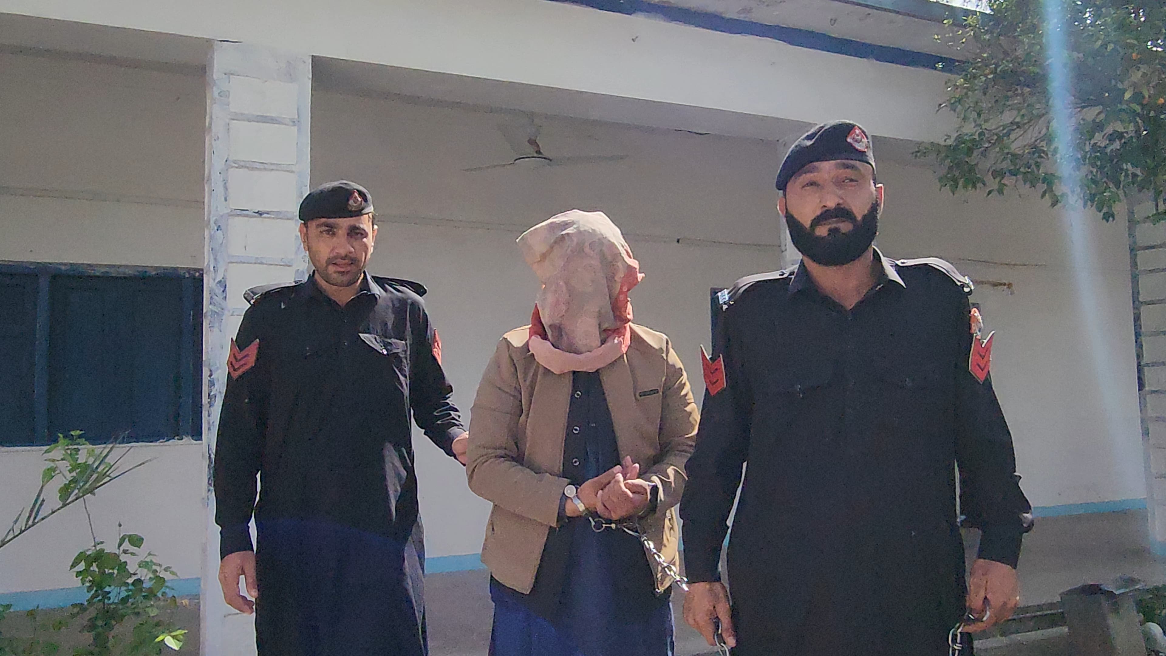 پولیس کی بڑی کامیابی 26 سالہ معذور نوجوان عماد کے قتل میں ملوث ملزم گرفتار