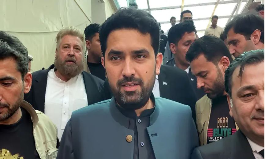 وزیراعلیٰ  خیبر پختونخوا سہیل آفریدی کے ناقابل ضمانت وارنٹ گرفتاری جاری